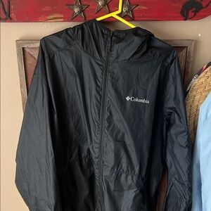 Columbia Black Hooded Jacket with hood
